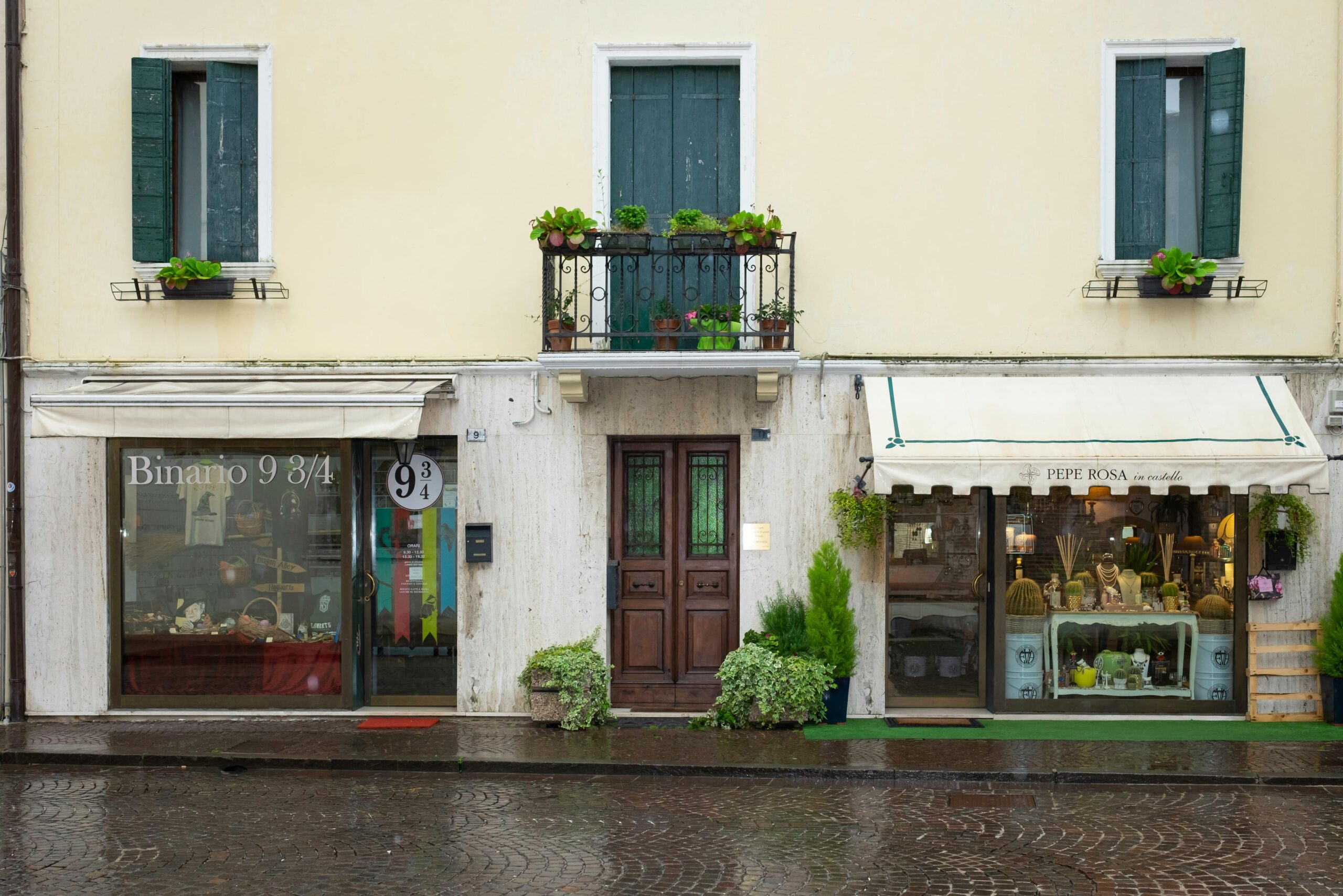 Aluminium Shop Front