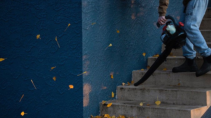 Rent leaf blower