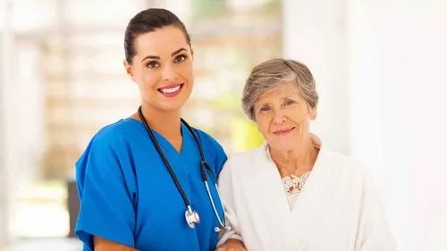 How Can Home Nursing Services Improve Recovery in Dubai