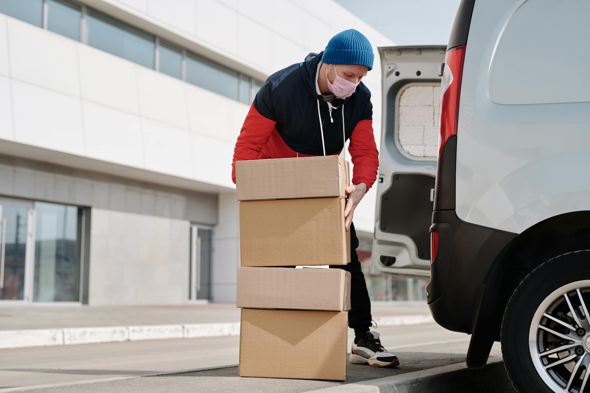 Safe & Secure Moves – Hire a Man with a Van Slough