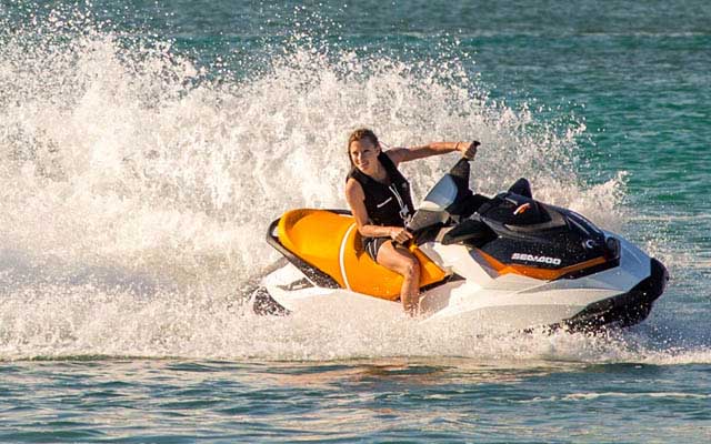 Rent a Boat on Lake Ontario